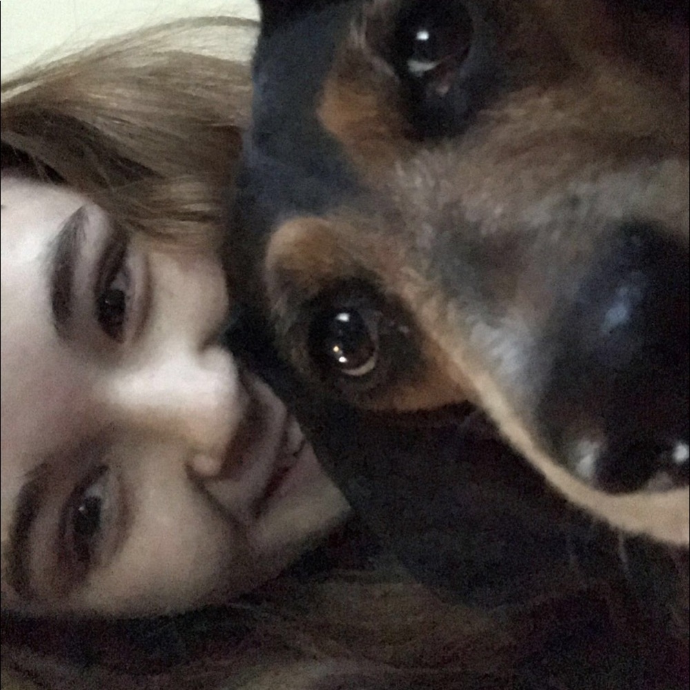 Meet your Posher, Chloe